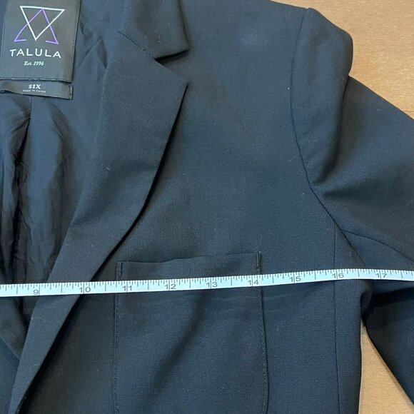 Aritzia Talula Exeter Tailored Blazer Size 6 - Picture 2 of 5